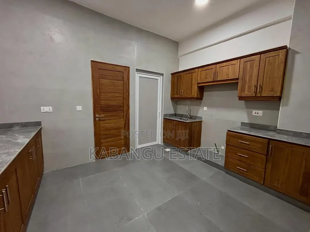 3bdrm Apartment in Upanga for rent