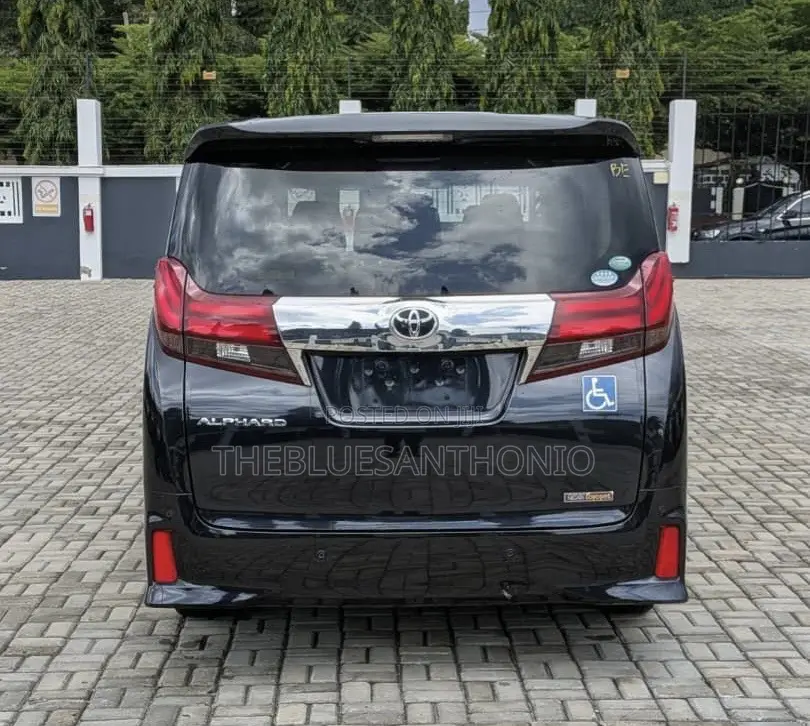 Toyota Alphard 2016 Black