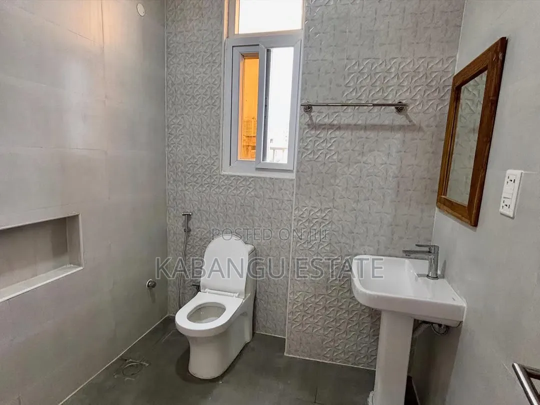 3bdrm Apartment in Upanga for rent