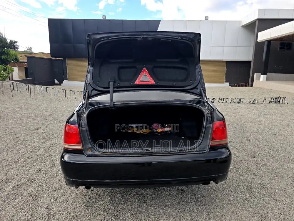 Toyota Crown 2006 Black