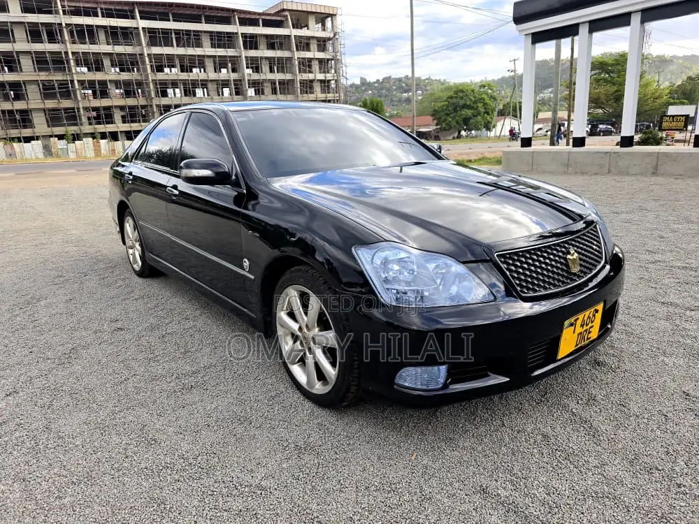 Toyota Crown 2006 Black