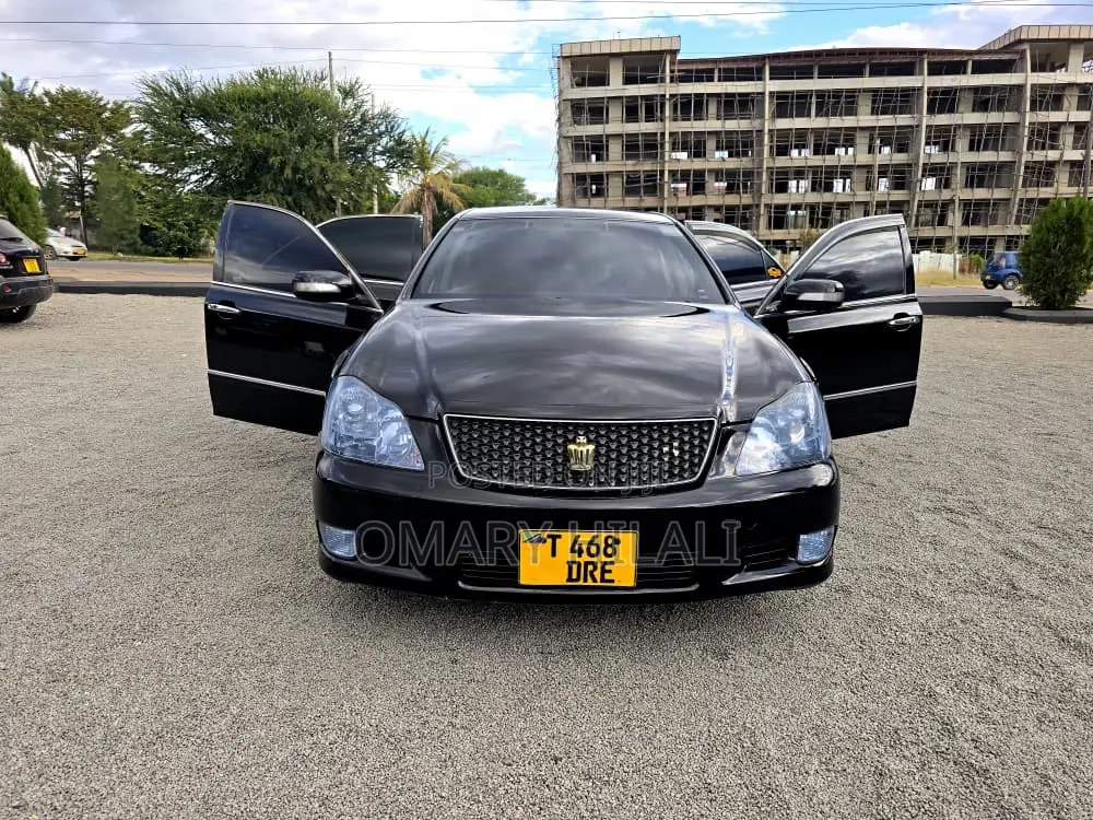 Toyota Crown 2006 Black
