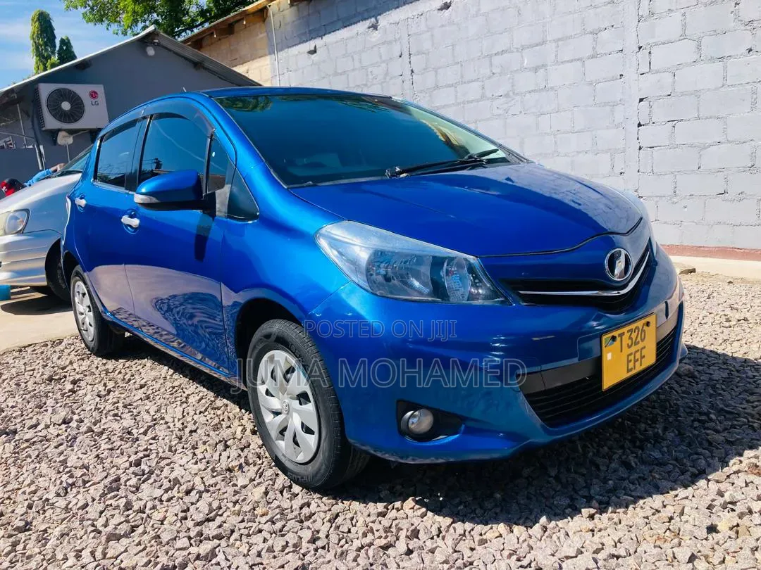Toyota Vitz 2011 Blue