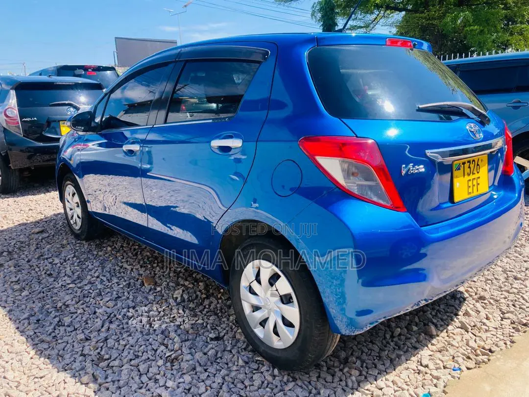 Toyota Vitz 2011 Blue