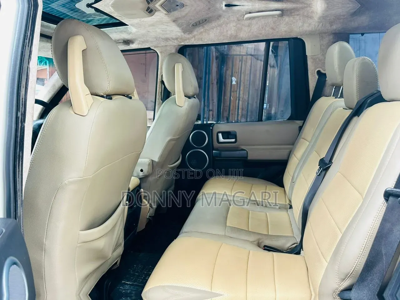 Land Rover Discovery 2011 White