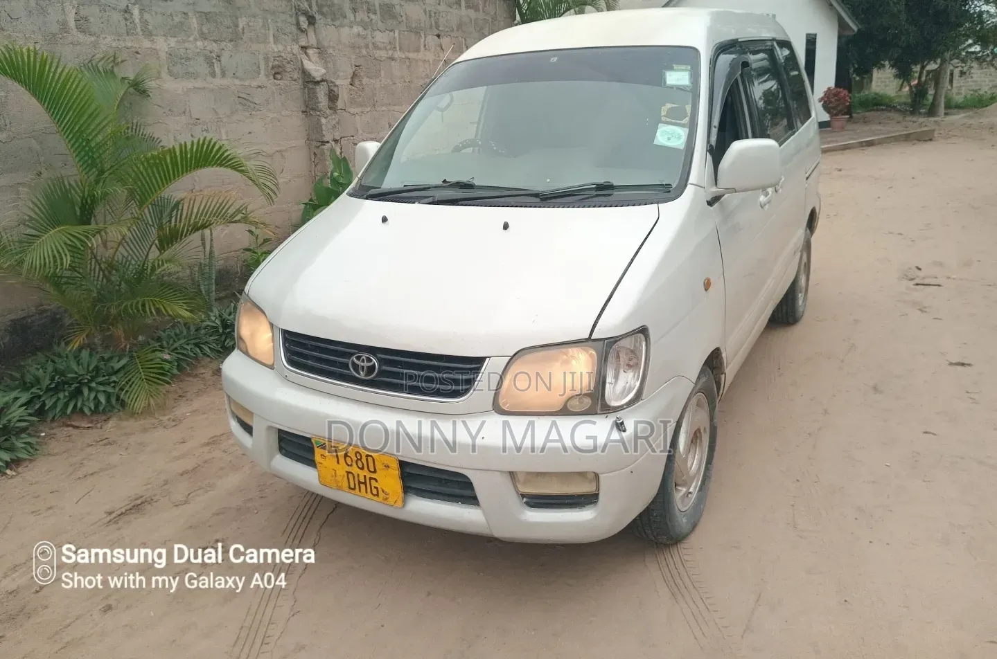 Toyota Noah 2001 Silver