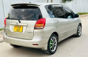 Toyota Corolla Spacio 2004 Gold