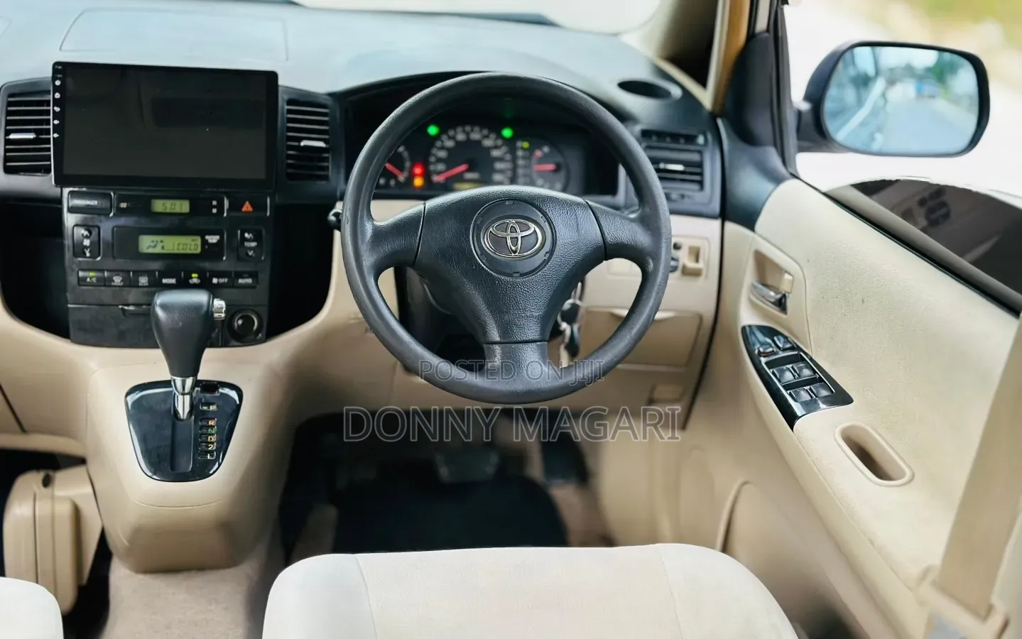 Toyota Corolla Spacio 2004 Gold