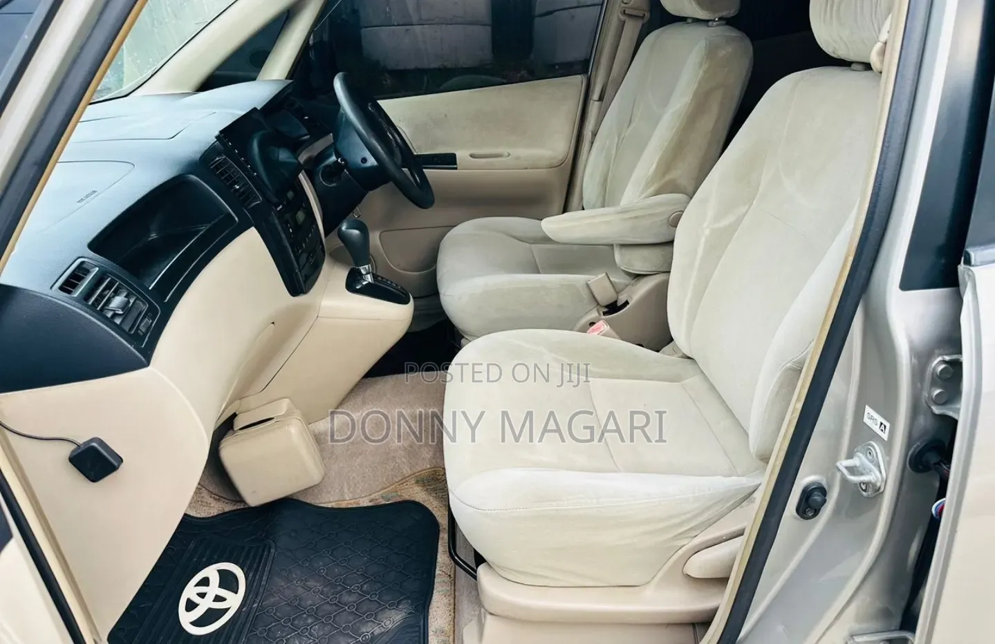 Toyota Corolla Spacio 2004 Gold