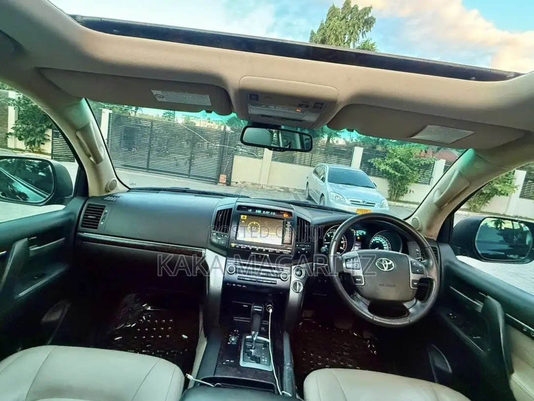 Toyota Land Cruiser 2009 Black