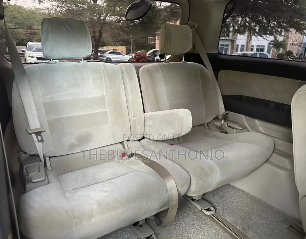 Toyota Alphard 2005 Silver