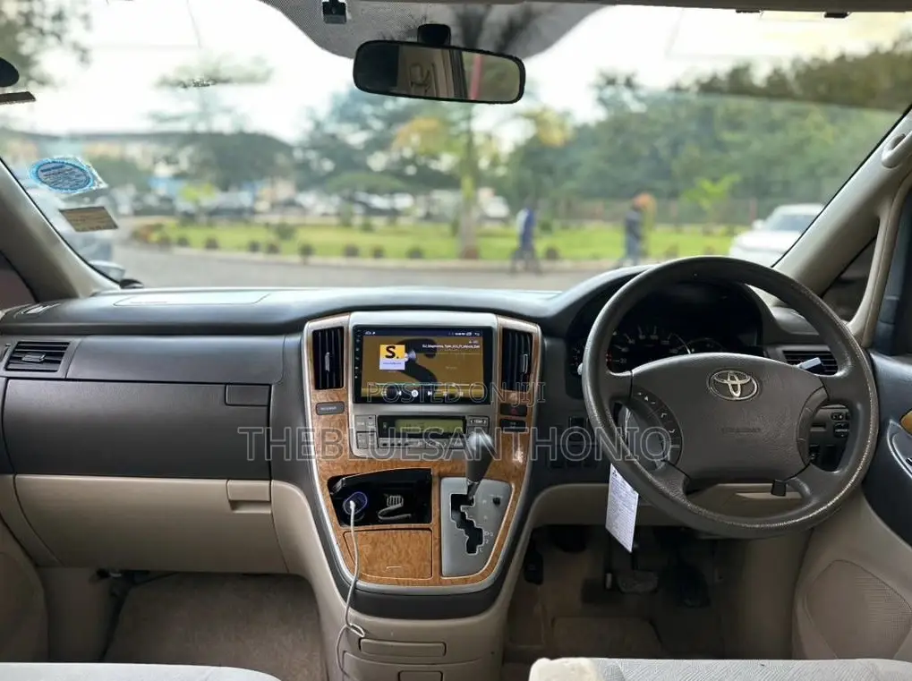 Toyota Alphard 2005 Silver