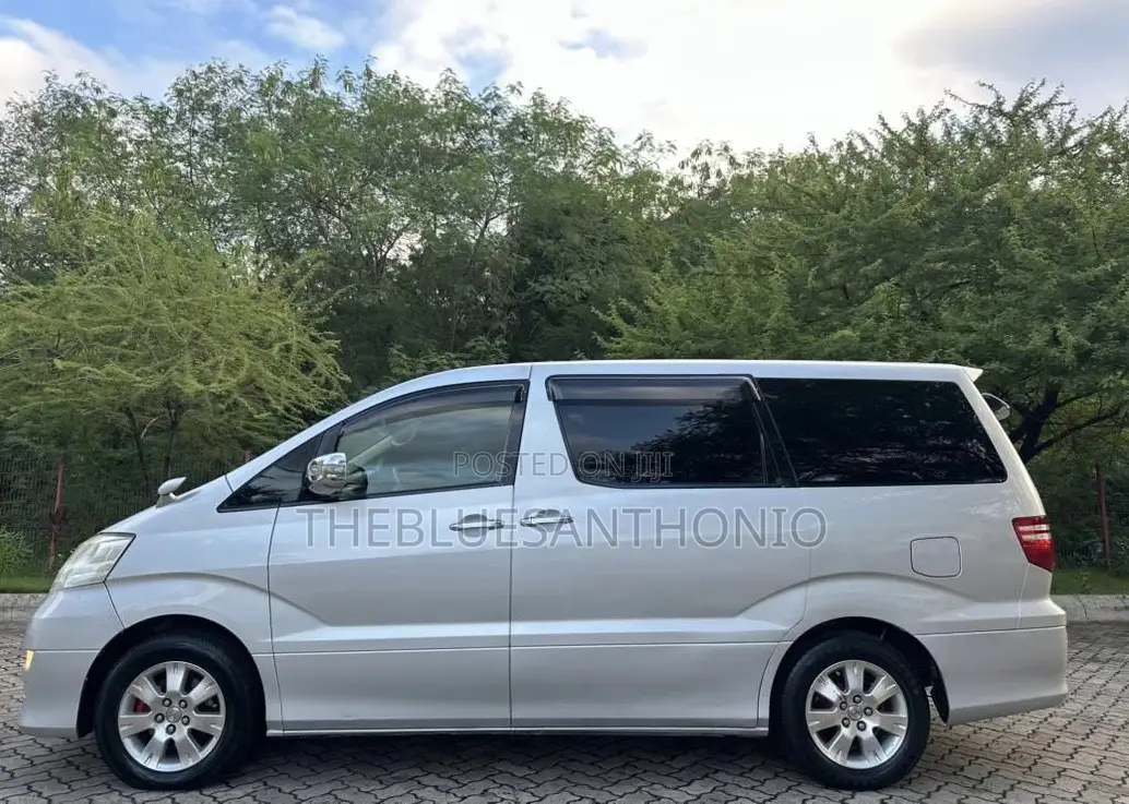 Toyota Alphard 2005 Silver
