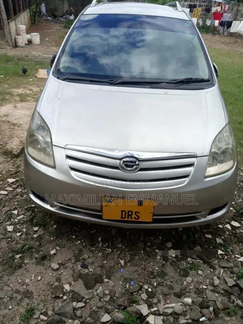 Toyota Corolla Spacio 2005 Gray