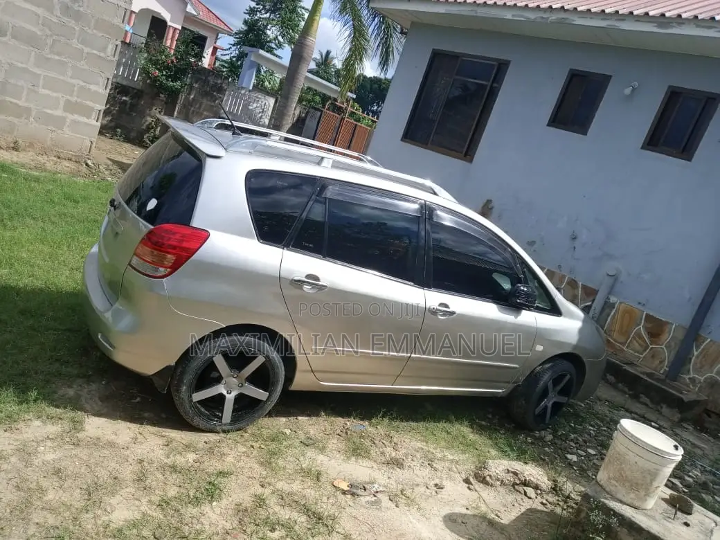 Toyota Corolla Spacio 2005 Gray