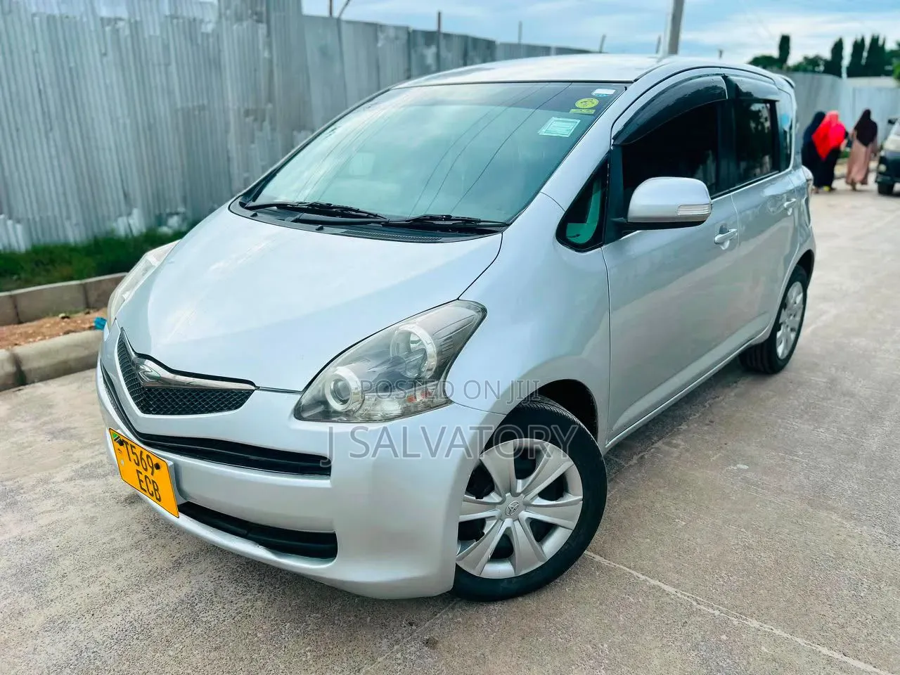 Toyota Ractis 1.5 AWD 2006 Silver