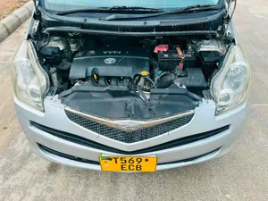 Toyota Ractis 1.5 AWD 2006 Silver