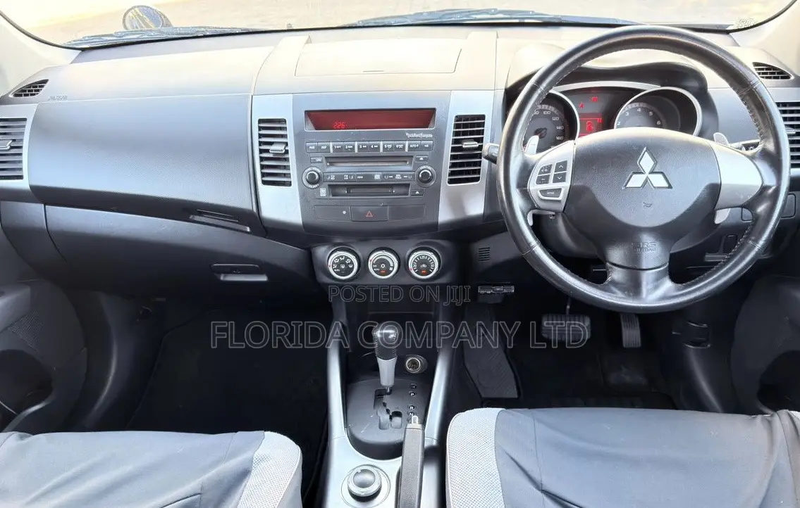Mitsubishi Outlander 2006 Black