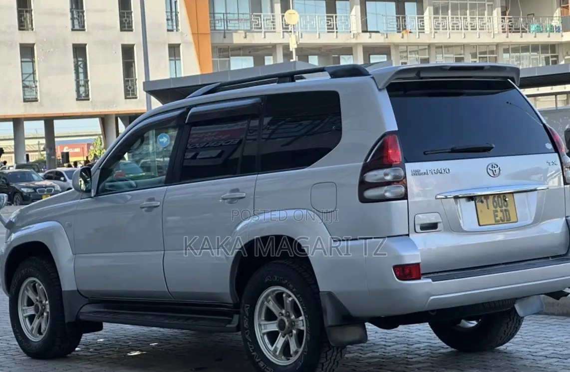 Toyota Land Cruiser Prado 2007 Silver