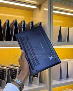 Laptop Dell Latitude 7390 8GB Intel Core i5 SSD 256GB