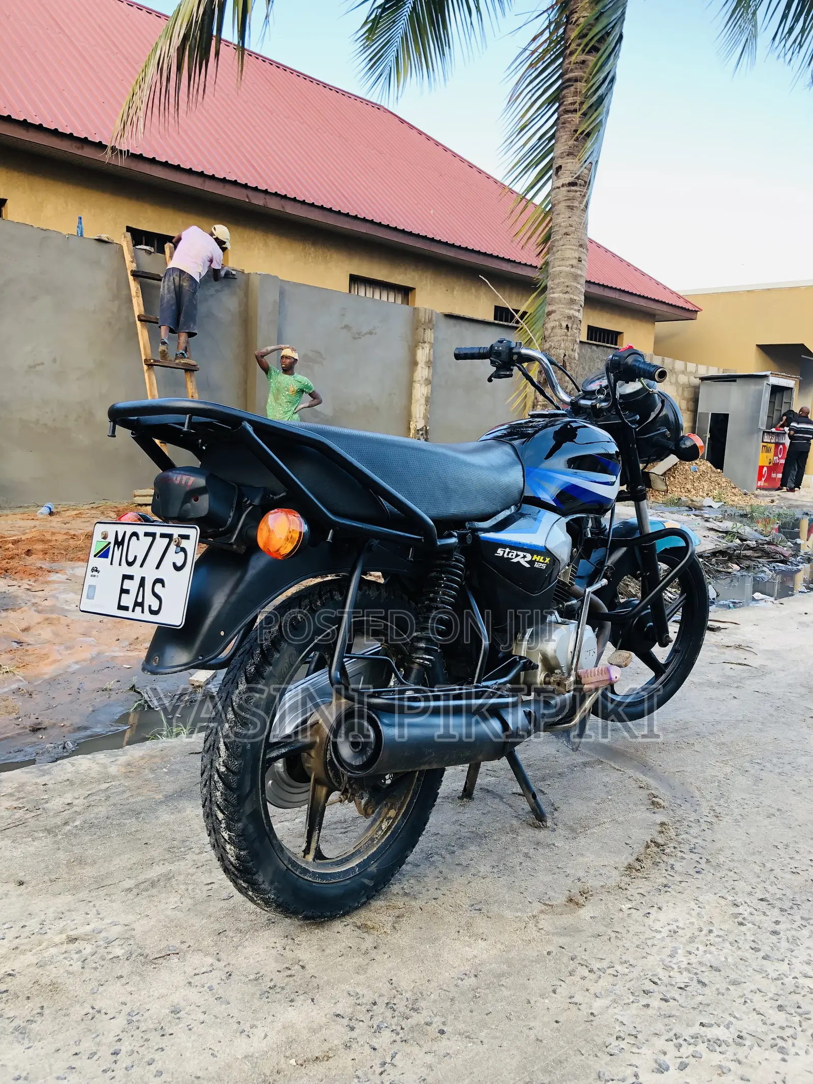 TVS 2025 Black