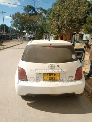 Toyota IST 2003 White