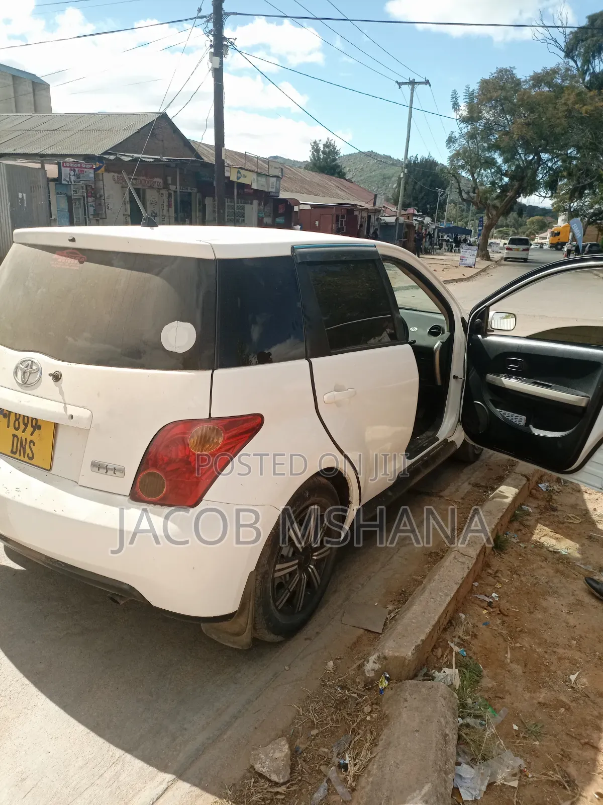 Toyota IST 2003 White