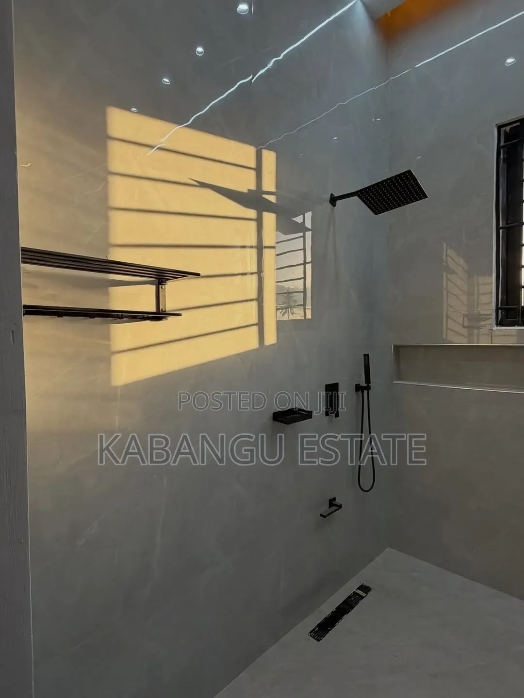 4bdrm Bungalow in Goba Lastanza for sale