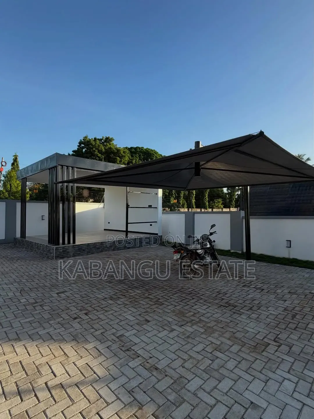 4bdrm Bungalow in Goba Lastanza for sale