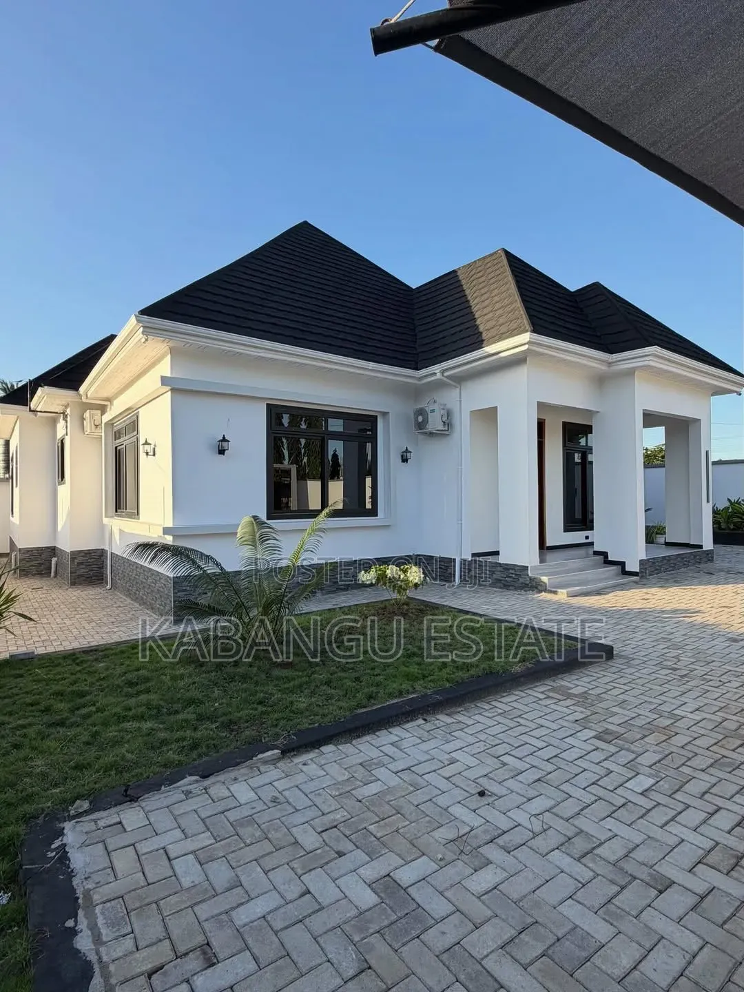 4bdrm Bungalow in Goba Lastanza for sale
