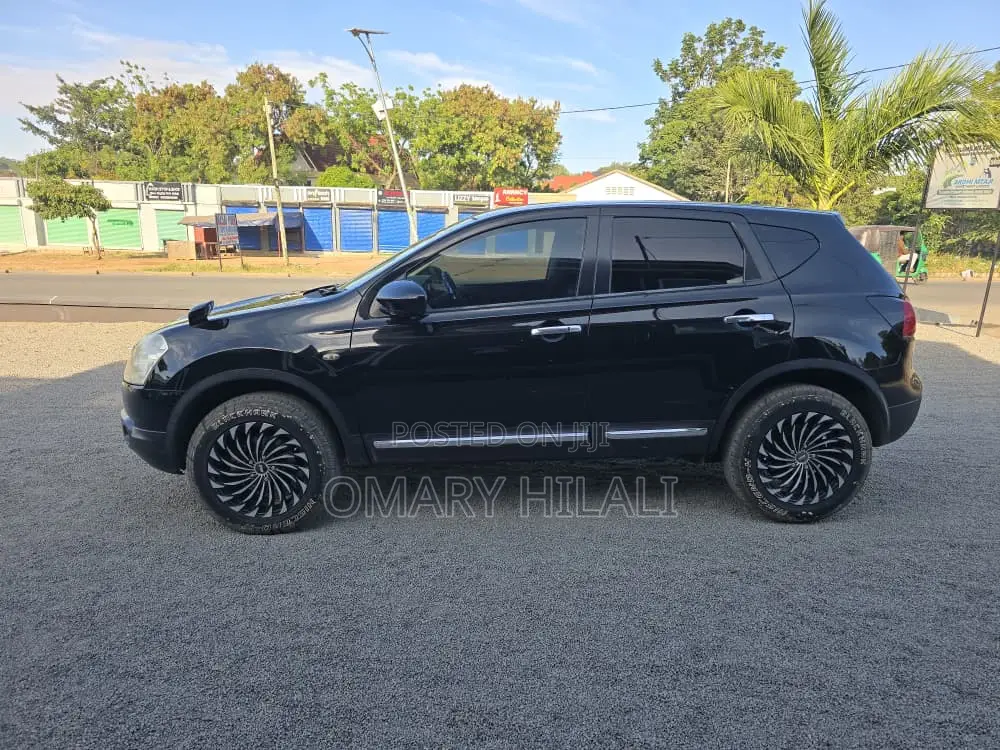 Nissan Dualis 2010 Black