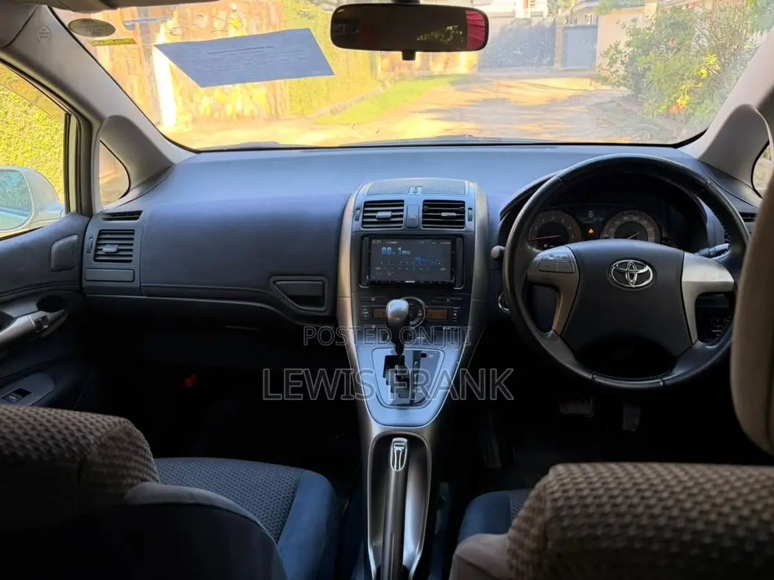 Toyota Blade 2008 Silver