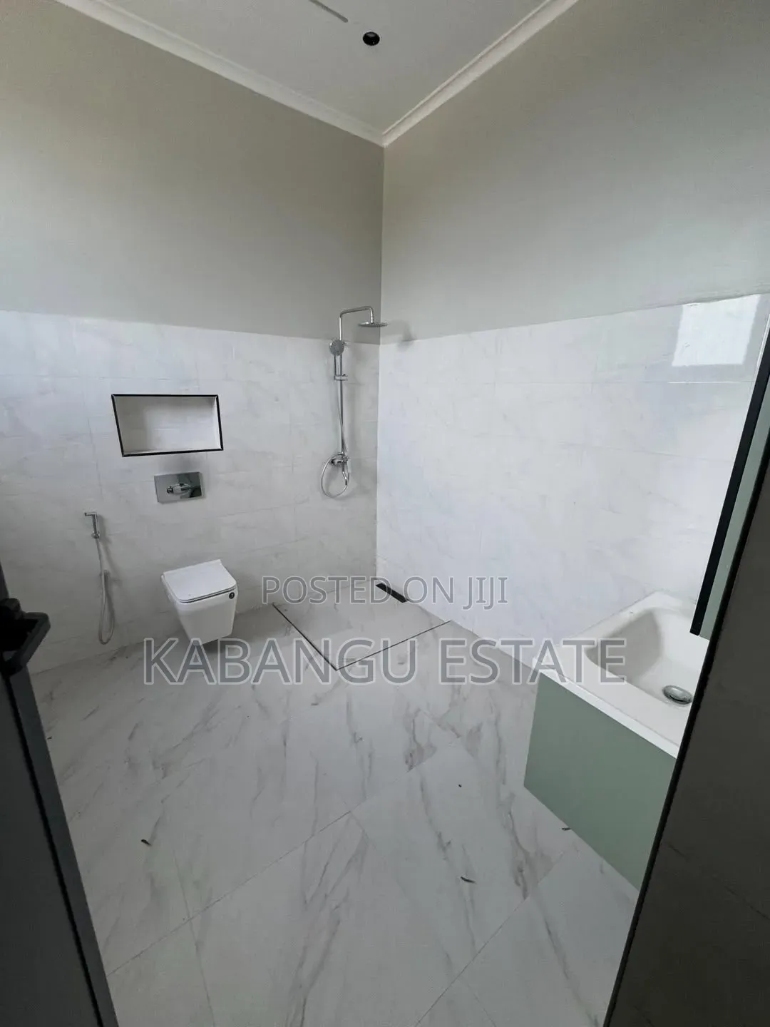 6bdrm Mansion in Mbweni Jkt for sale
