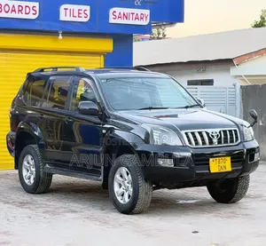 Toyota Land Cruiser 2004 Black