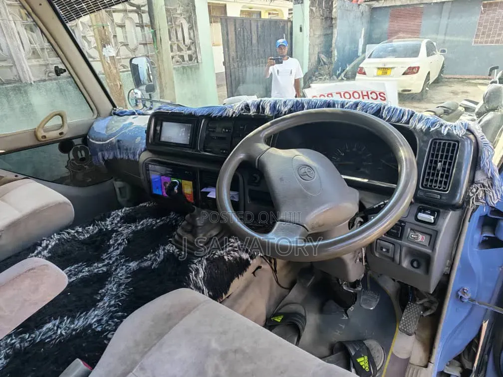 Toyota Coaster 2002 Blue