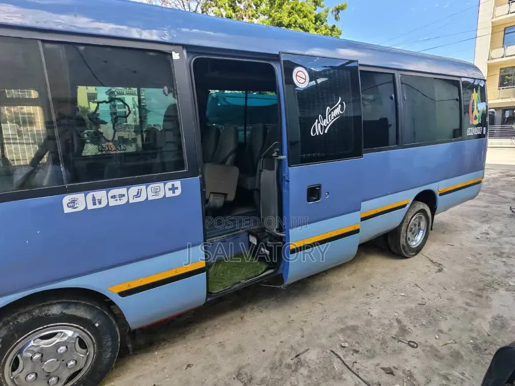 Toyota Coaster 2002 Blue
