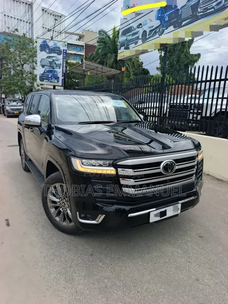 Toyota Land Cruiser 2025 Black
