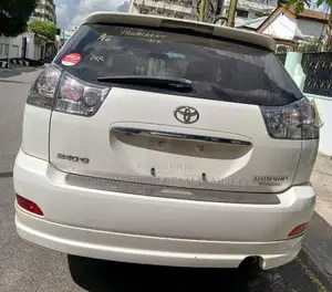 Toyota Harrier 2007 White
