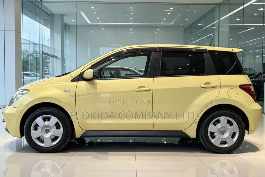 Toyota IST 2003 Yellow