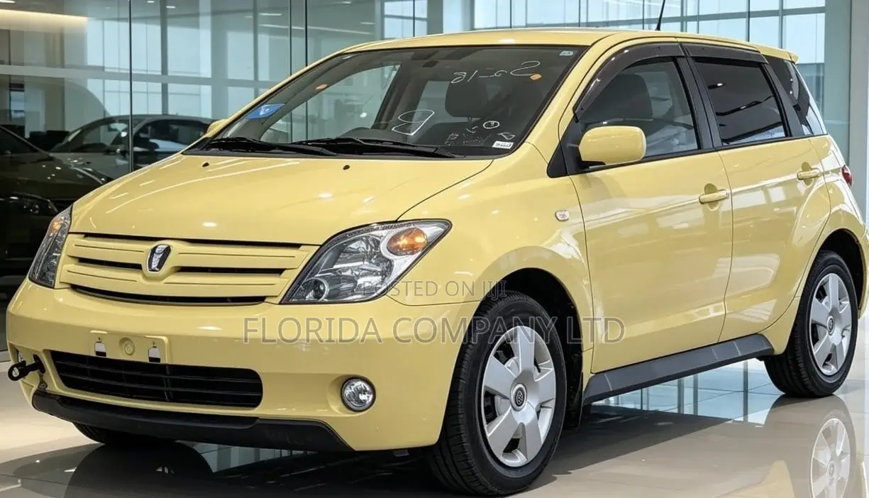 Toyota IST 2003 Yellow