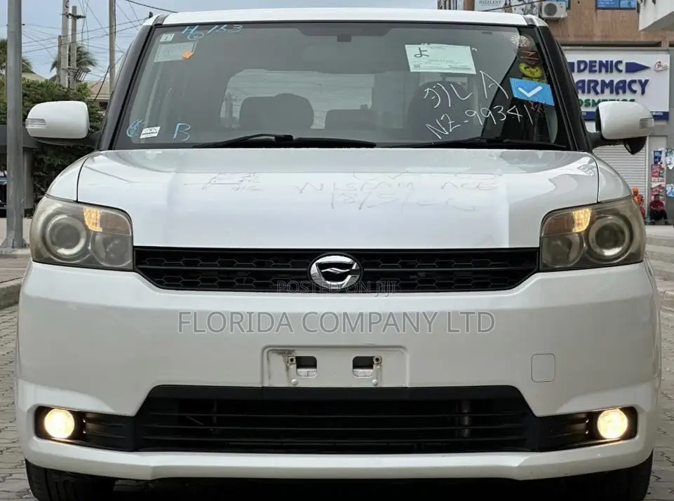 Toyota Corolla Rumion 2011 White