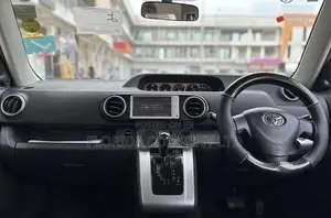 Toyota Corolla Rumion 2011 White