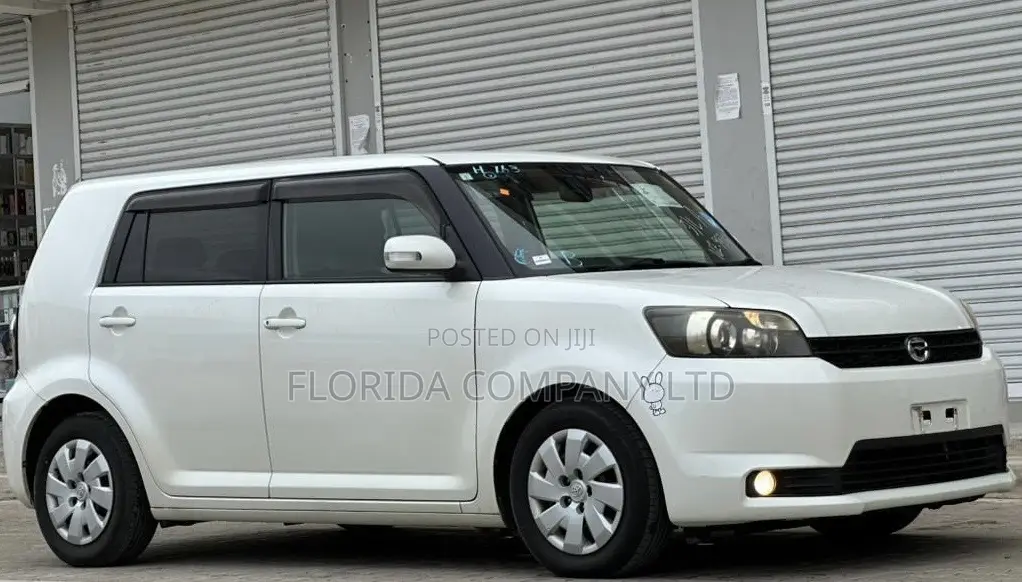 Toyota Corolla Rumion 2011 White