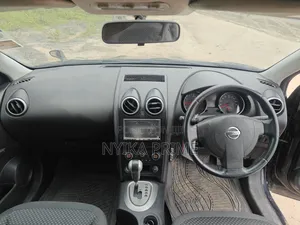 Nissan Dualis 2010 Black