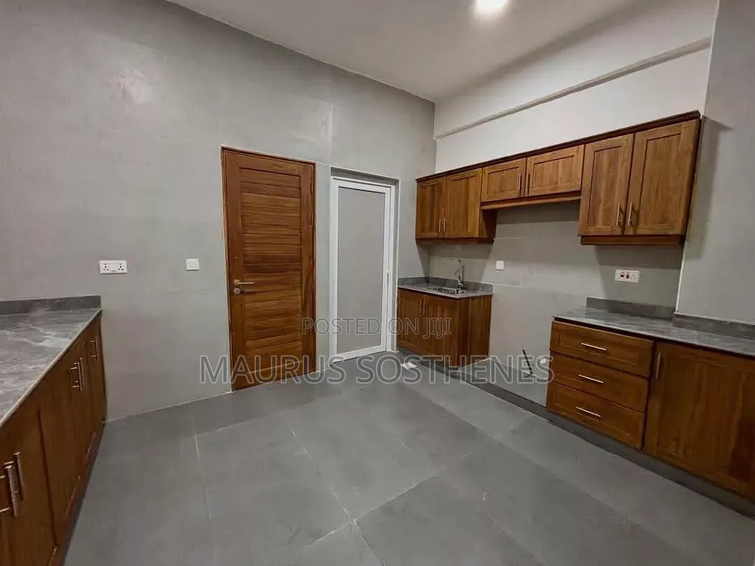 Furnished 3bdrm Apartment in Upanga for rent