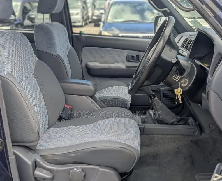 Toyota Hilux 2.5 Cab 2005 Black