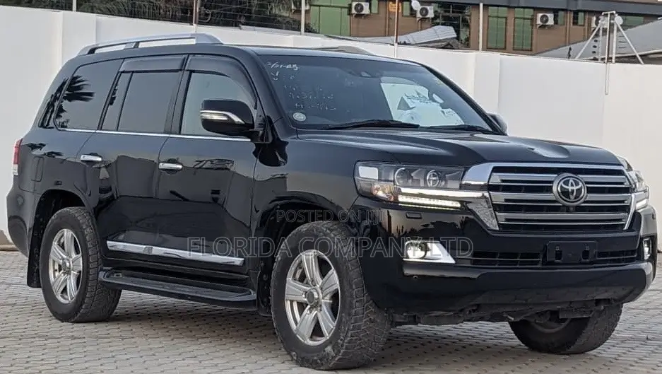 Toyota Land Cruiser 2016 Black