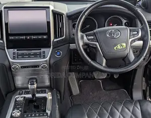 Toyota Land Cruiser 2016 Black