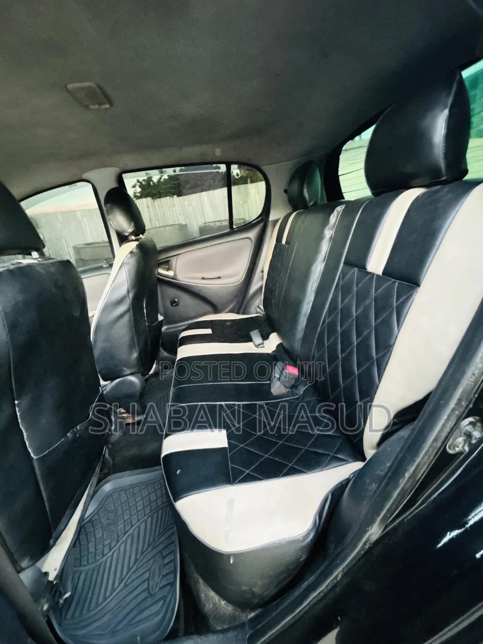 Toyota Vitz 1.3 AWD 5dr 2005 Black