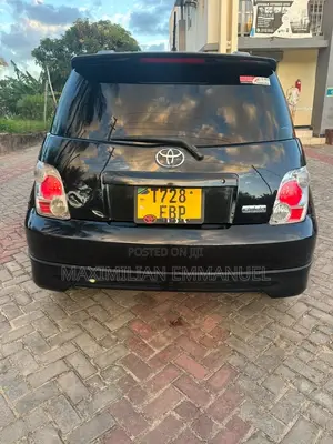 Toyota IST 2005 Black